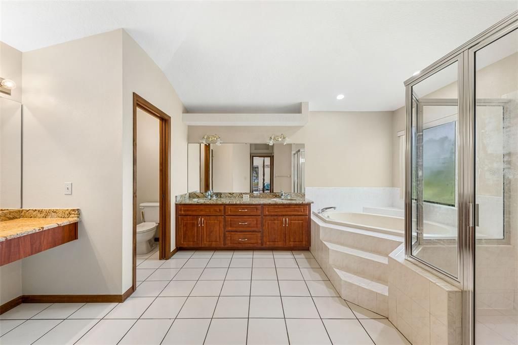 For Sale: $550,000 (3 beds, 2 baths, 2096 Square Feet)