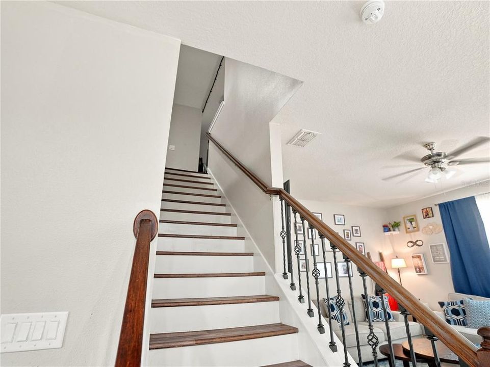For Sale: $399,900 (4 beds, 2 baths, 2661 Square Feet)