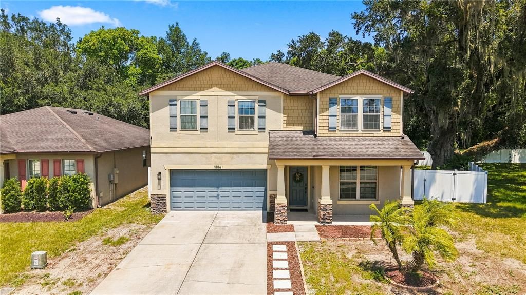 For Sale: $399,900 (4 beds, 2 baths, 2661 Square Feet)