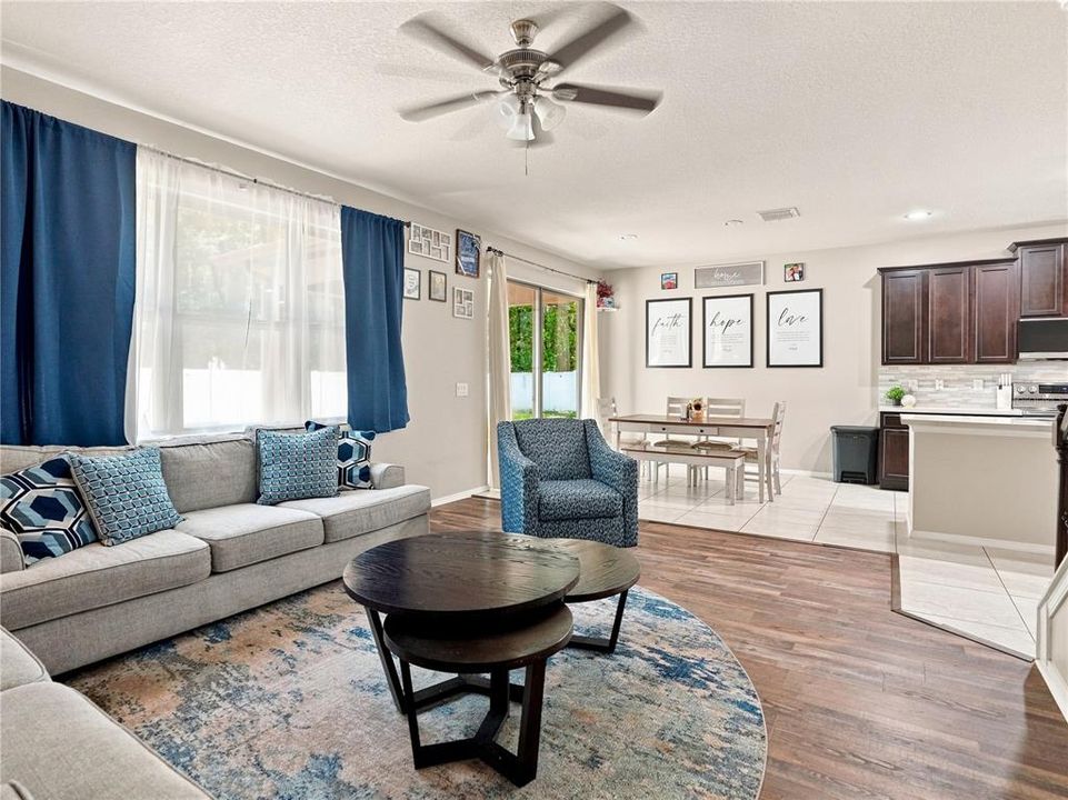 For Sale: $399,900 (4 beds, 2 baths, 2661 Square Feet)