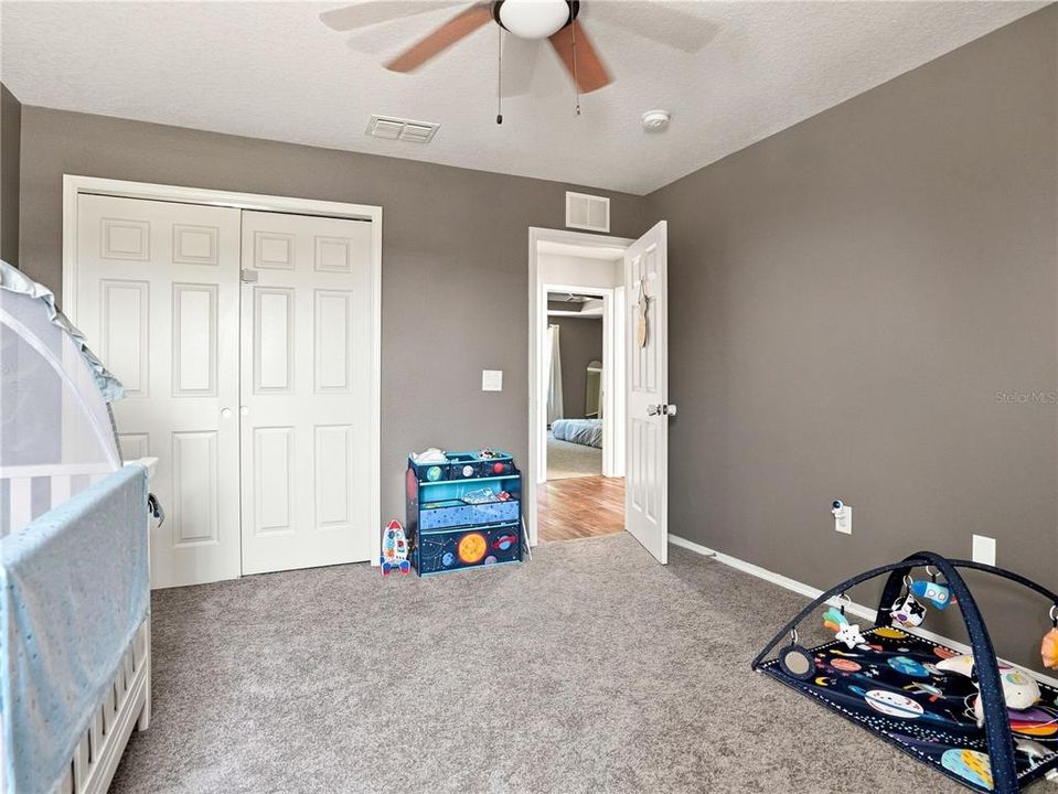 For Sale: $399,900 (4 beds, 2 baths, 2661 Square Feet)