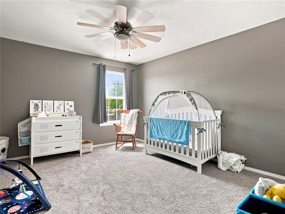 For Sale: $399,900 (4 beds, 2 baths, 2661 Square Feet)
