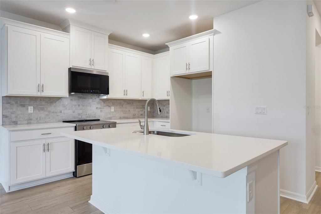 For Sale: $388,990 (3 beds, 2 baths, 1544 Square Feet)