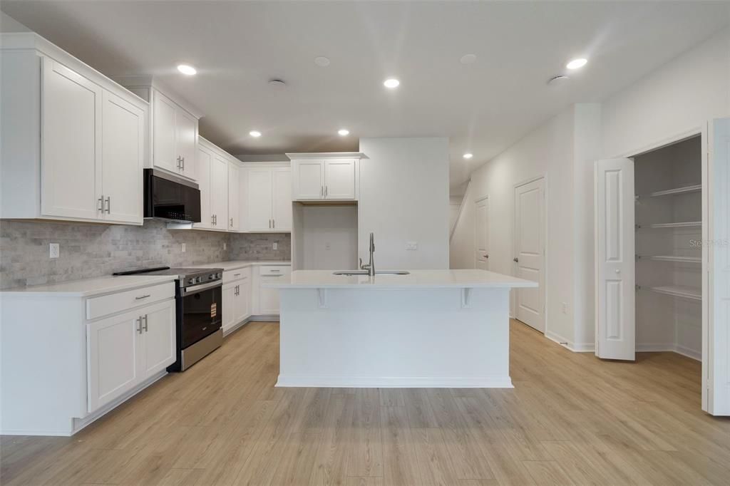 For Sale: $388,990 (3 beds, 2 baths, 1544 Square Feet)