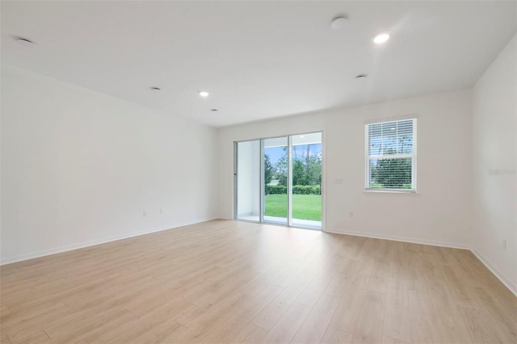 For Sale: $388,990 (3 beds, 2 baths, 1544 Square Feet)
