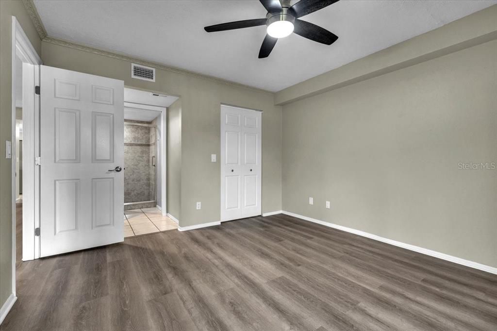 For Sale: $315,000 (2 beds, 2 baths, 1124 Square Feet)