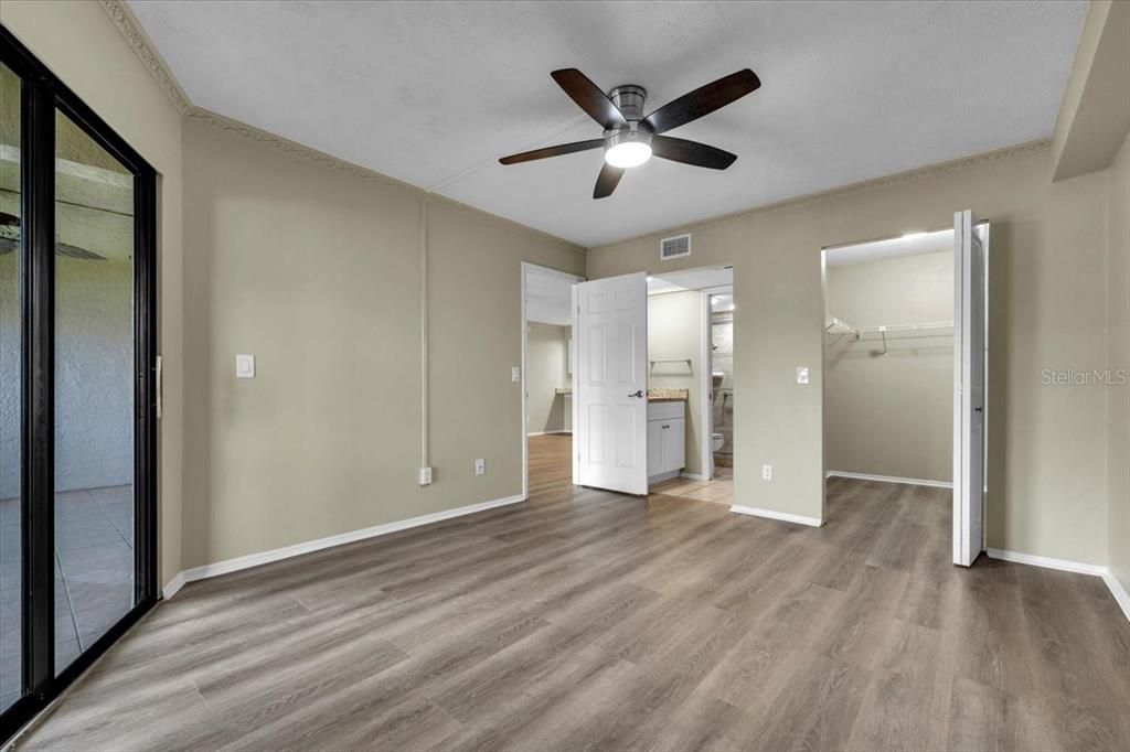 For Sale: $315,000 (2 beds, 2 baths, 1124 Square Feet)