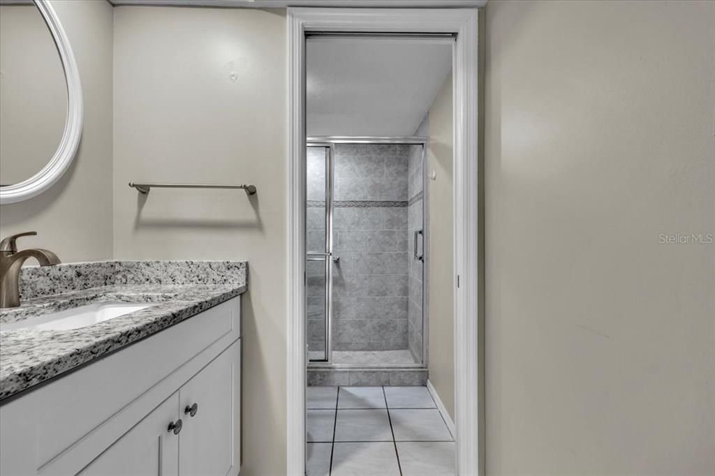 For Sale: $315,000 (2 beds, 2 baths, 1124 Square Feet)