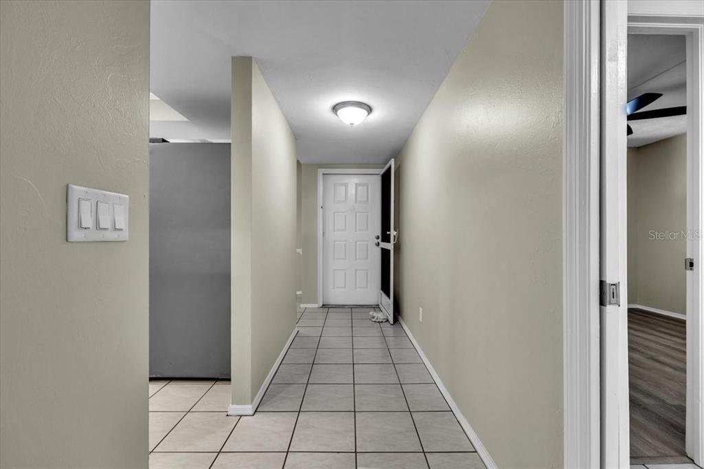 For Sale: $315,000 (2 beds, 2 baths, 1124 Square Feet)