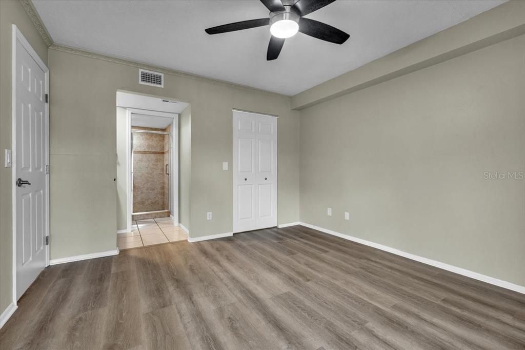For Sale: $315,000 (2 beds, 2 baths, 1124 Square Feet)