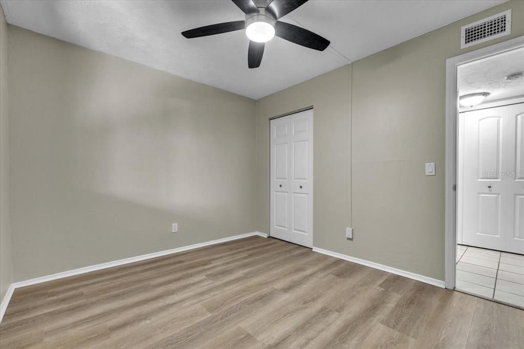 For Sale: $315,000 (2 beds, 2 baths, 1124 Square Feet)
