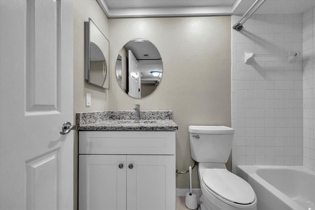 For Sale: $315,000 (2 beds, 2 baths, 1124 Square Feet)