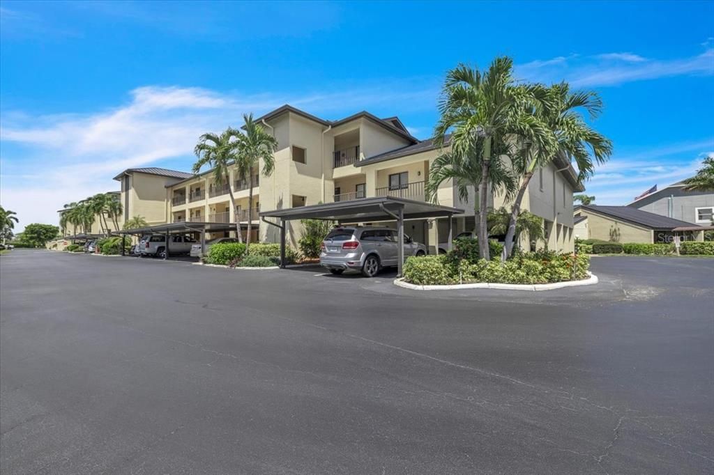 For Sale: $315,000 (2 beds, 2 baths, 1124 Square Feet)