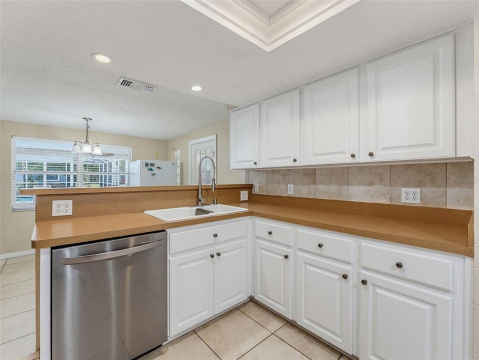 En Venta: $530,000 (3 camas, 2 baños, 1692 Pies cuadrados)