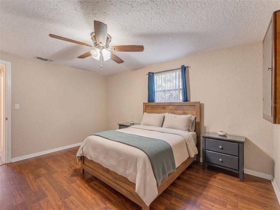 En Venta: $530,000 (3 camas, 2 baños, 1692 Pies cuadrados)