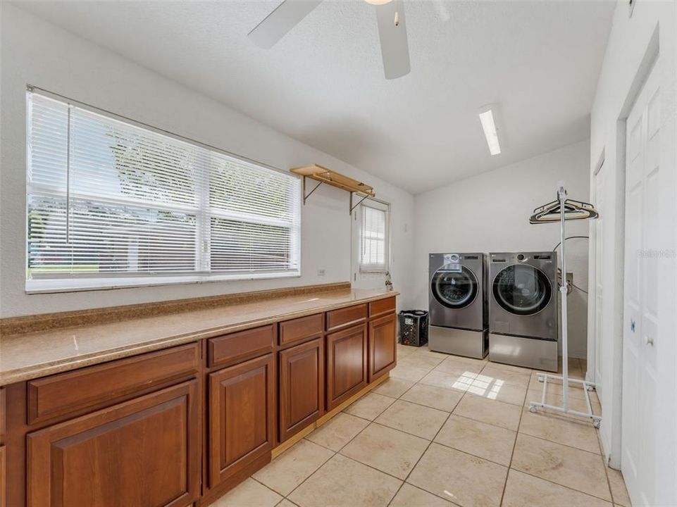 En Venta: $530,000 (3 camas, 2 baños, 1692 Pies cuadrados)