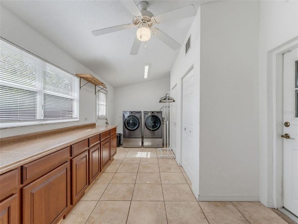 En Venta: $530,000 (3 camas, 2 baños, 1692 Pies cuadrados)