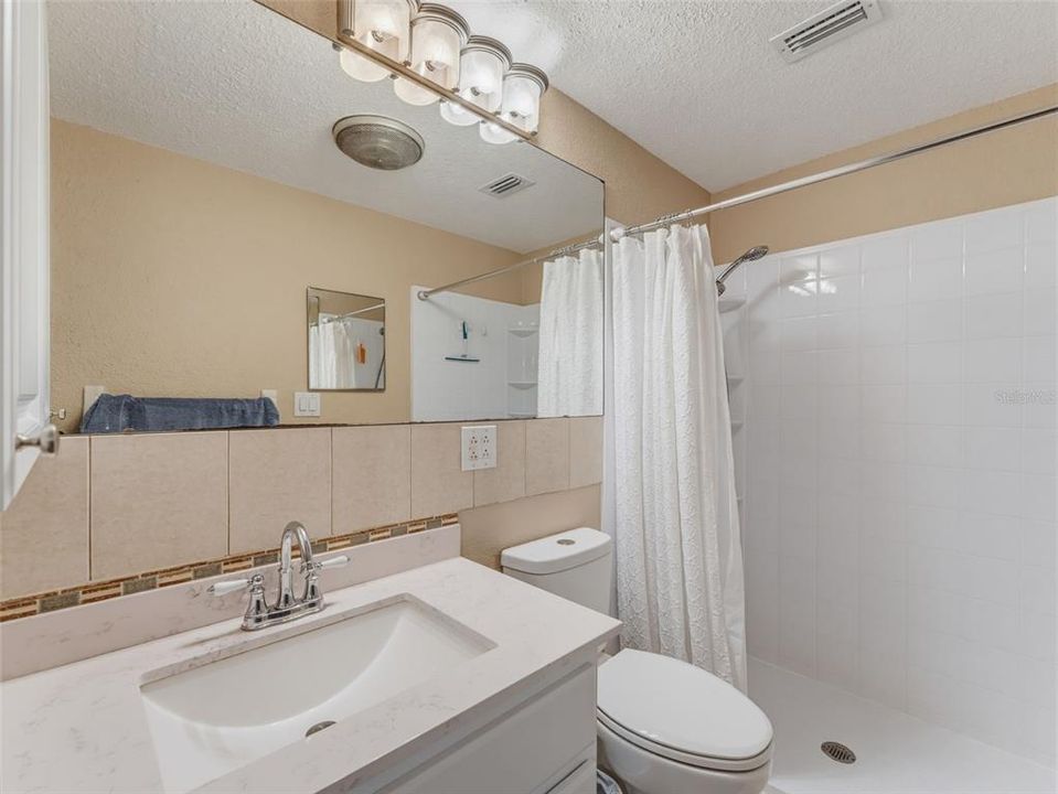 En Venta: $530,000 (3 camas, 2 baños, 1692 Pies cuadrados)