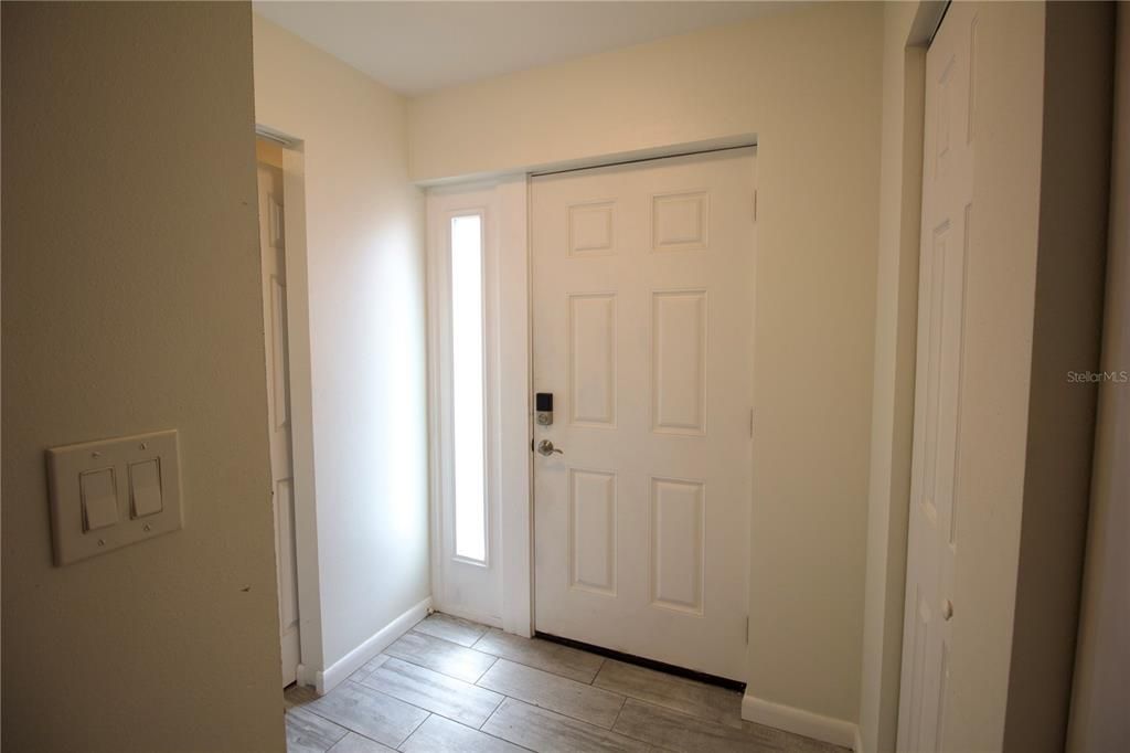 В аренду: $1,795 (2 спален, 1 ванн, 1195 Квадратных фут)