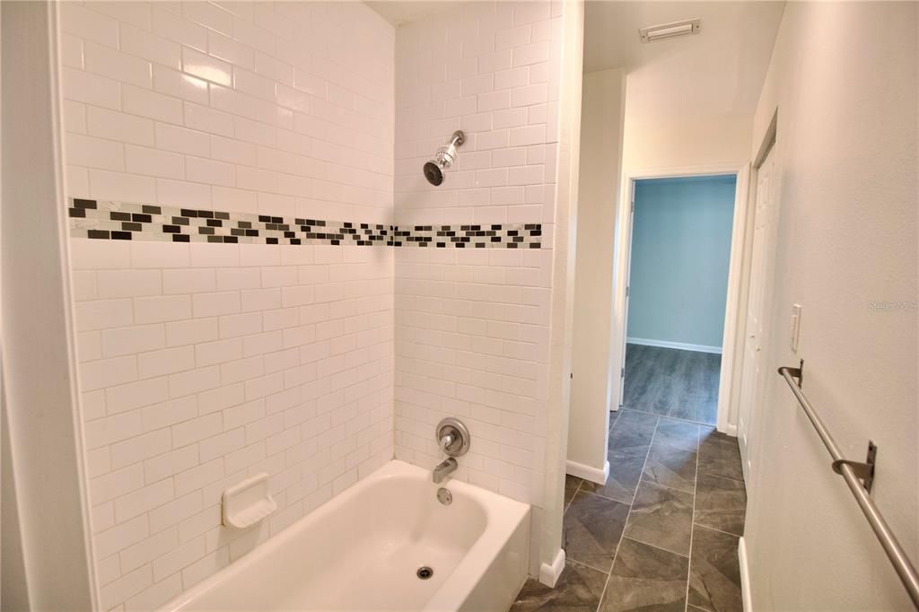 В аренду: $1,795 (2 спален, 1 ванн, 1195 Квадратных фут)