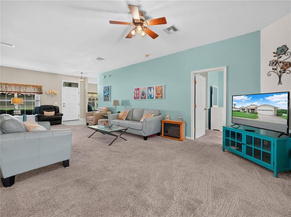 For Sale: $349,000 (3 beds, 2 baths, 2035 Square Feet)