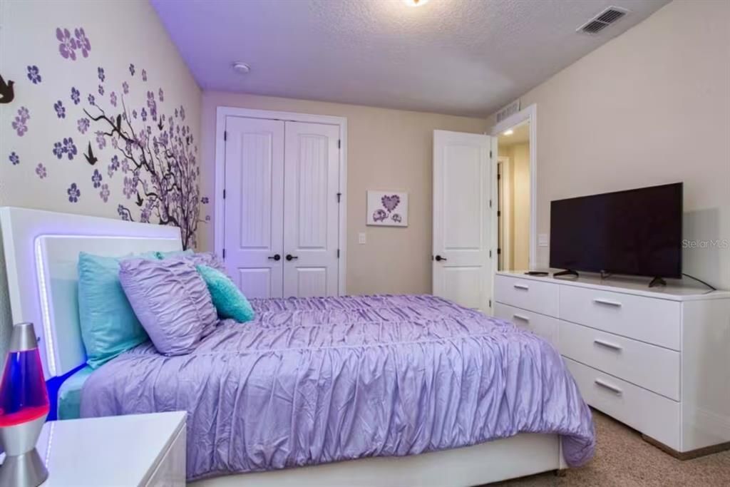 En Venta: $879,900 (5 camas, 5 baños, 3328 Pies cuadrados)