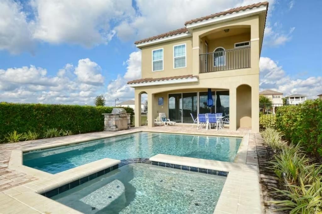 En Venta: $879,900 (5 camas, 5 baños, 3328 Pies cuadrados)