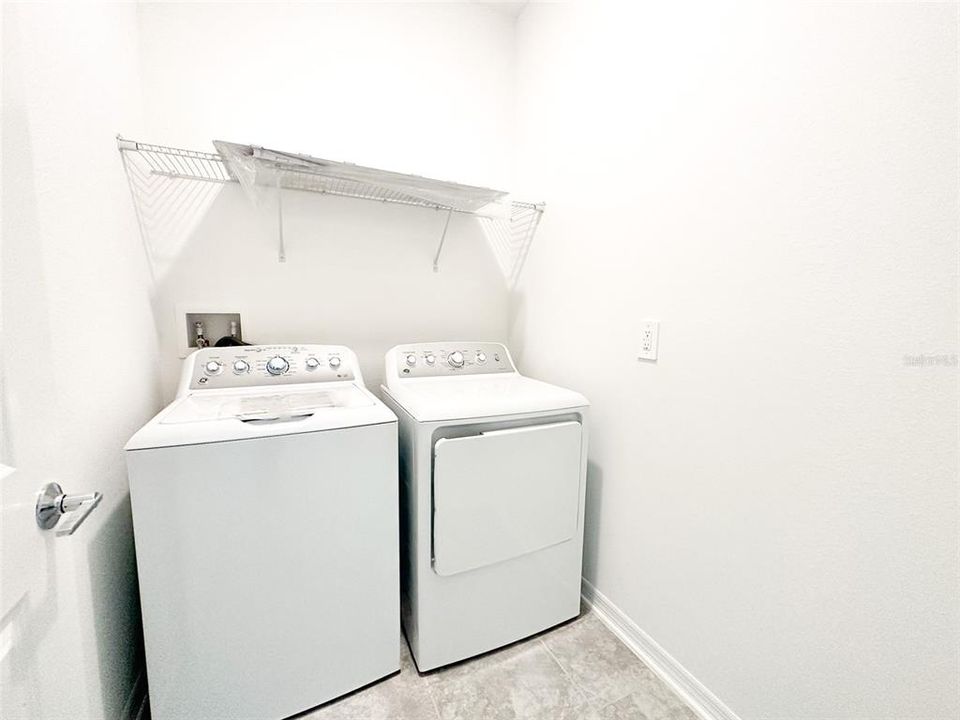 For Rent: $2,299 (4 beds, 2 baths, 1843 Square Feet)
