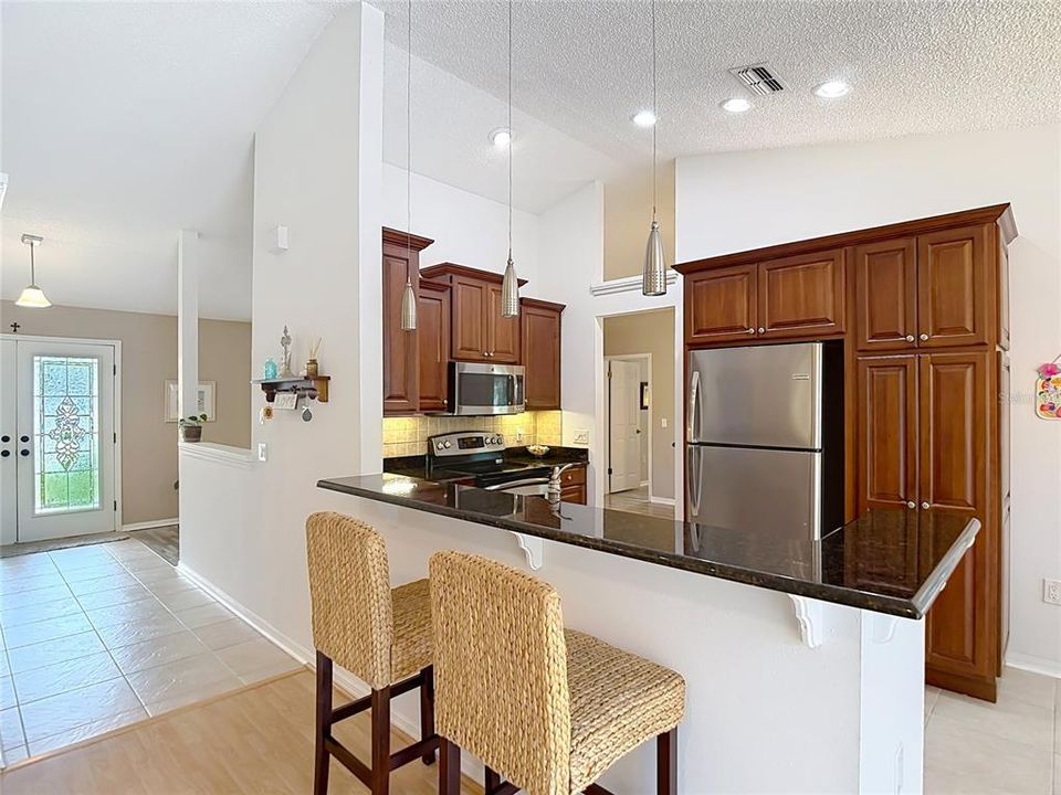 Active With Contract: $355,000 (3 beds, 2 baths, 1832 Square Feet)