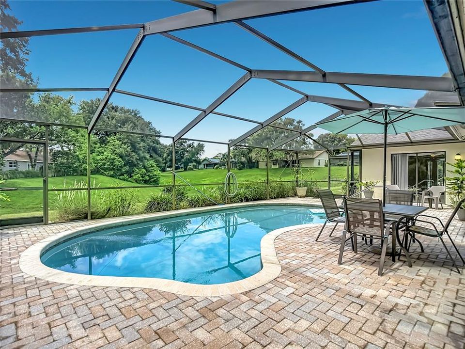 Active With Contract: $355,000 (3 beds, 2 baths, 1832 Square Feet)