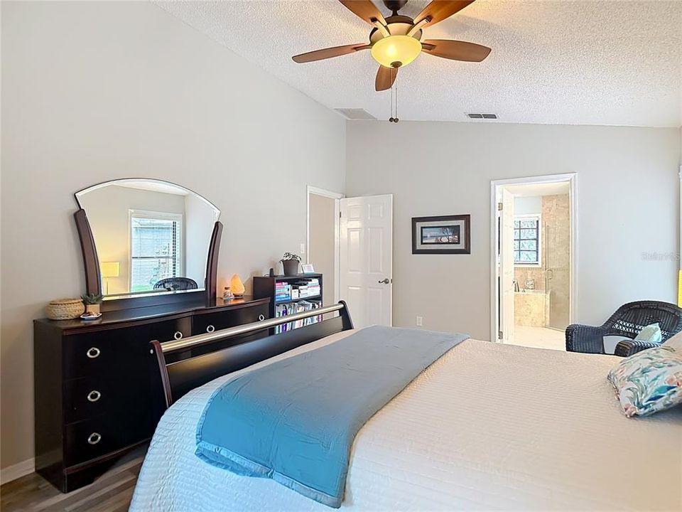 Active With Contract: $355,000 (3 beds, 2 baths, 1832 Square Feet)