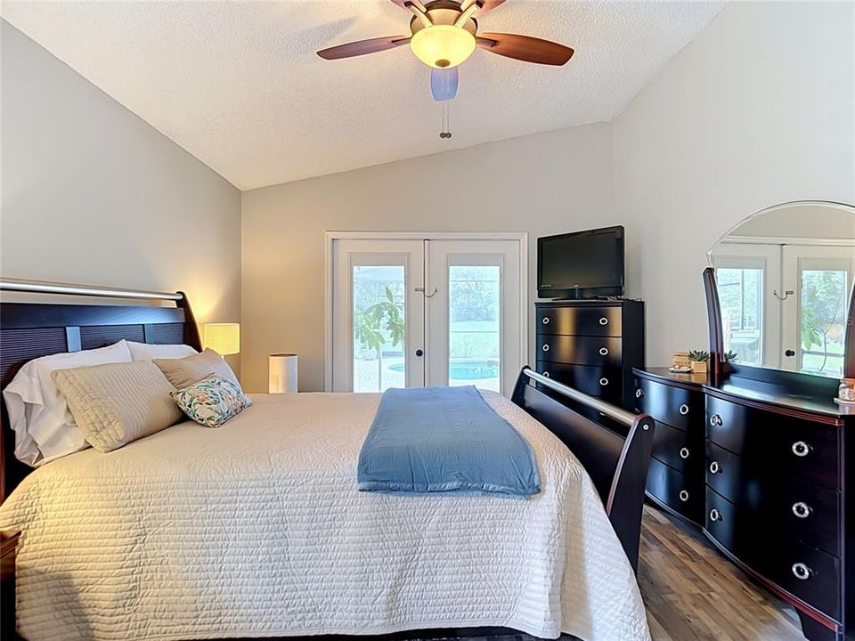 Active With Contract: $355,000 (3 beds, 2 baths, 1832 Square Feet)