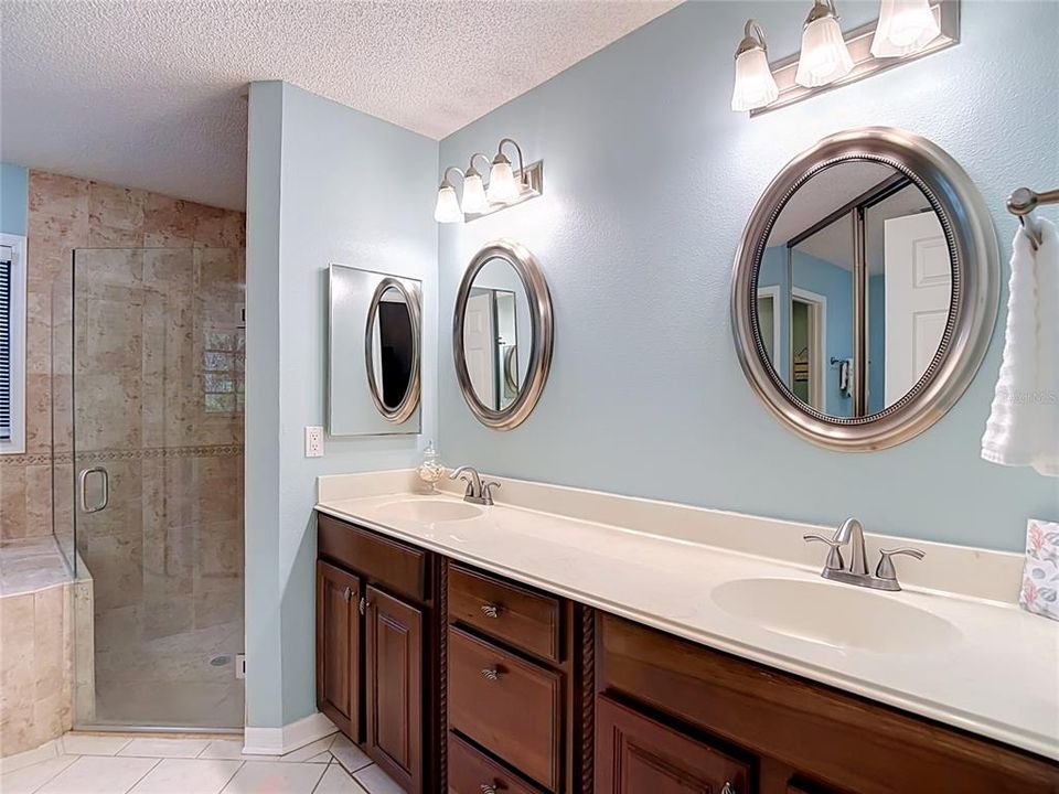 Active With Contract: $355,000 (3 beds, 2 baths, 1832 Square Feet)