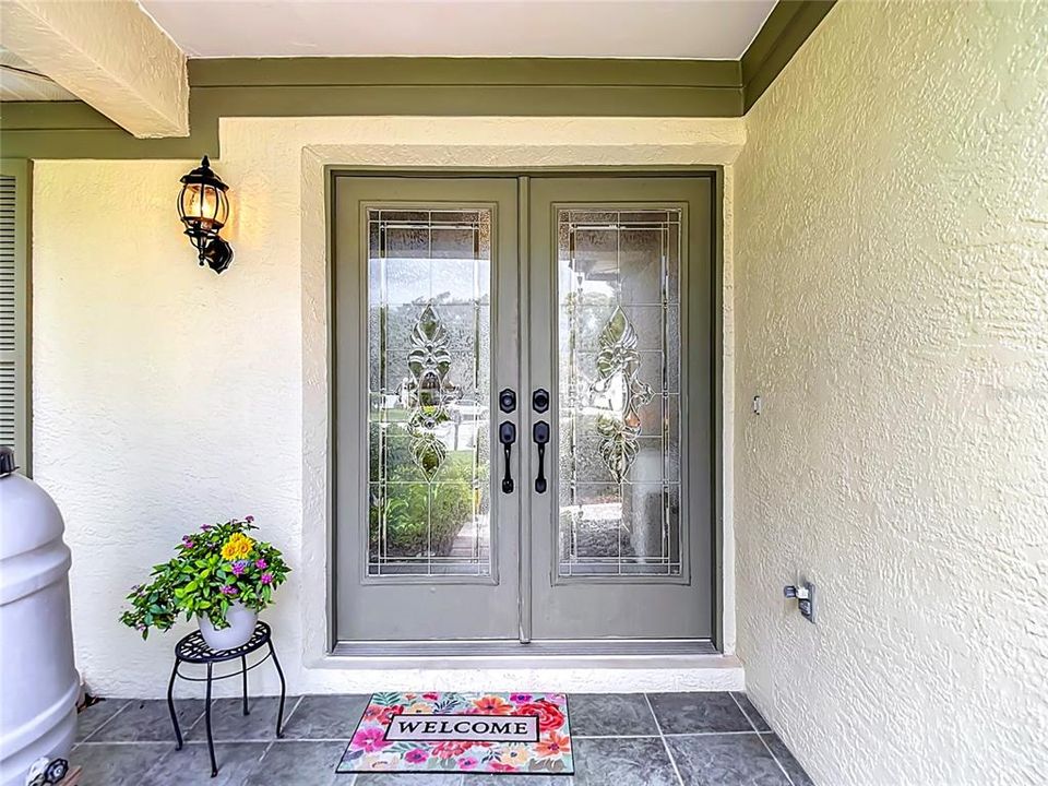Active With Contract: $355,000 (3 beds, 2 baths, 1832 Square Feet)