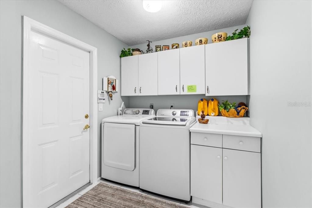 En Venta: $659,000 (3 camas, 2 baños, 2140 Pies cuadrados)