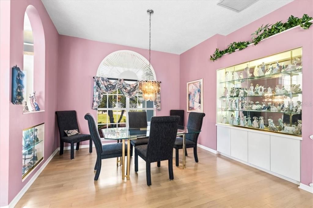En Venta: $659,000 (3 camas, 2 baños, 2140 Pies cuadrados)