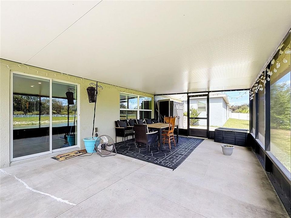 En Venta: $350,000 (4 camas, 2 baños, 1939 Pies cuadrados)