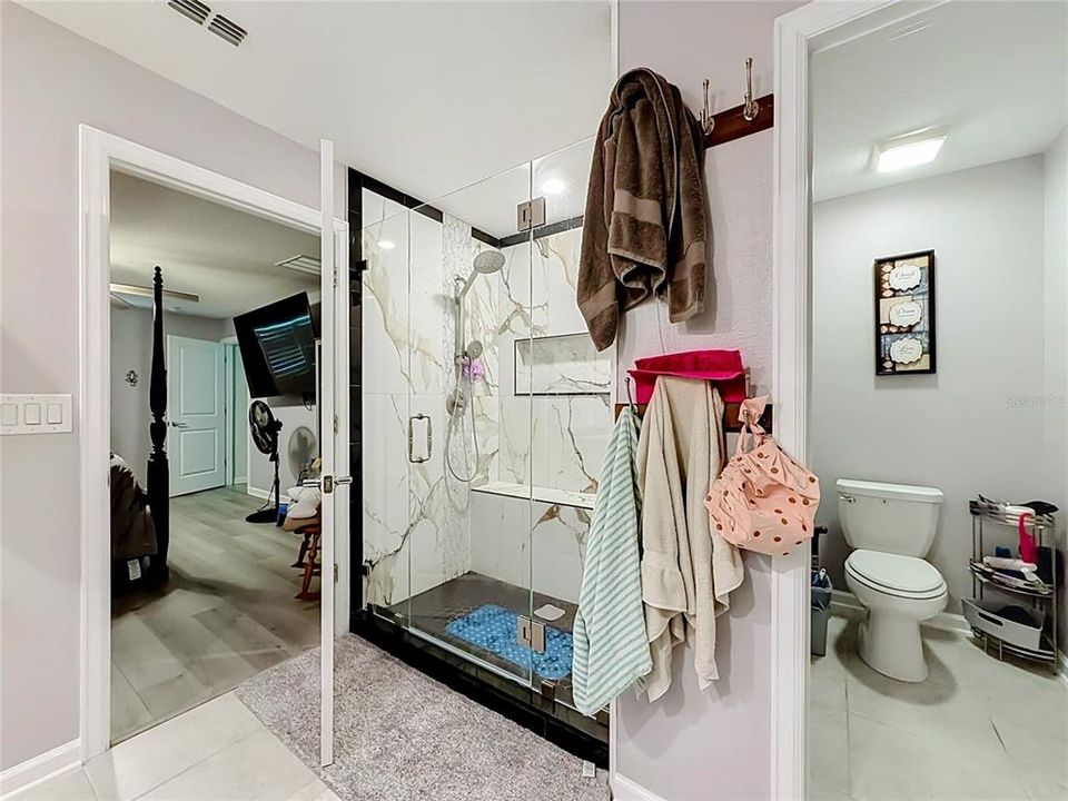 En Venta: $350,000 (4 camas, 2 baños, 1939 Pies cuadrados)