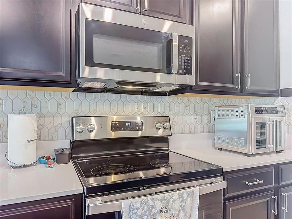 En Venta: $350,000 (4 camas, 2 baños, 1939 Pies cuadrados)
