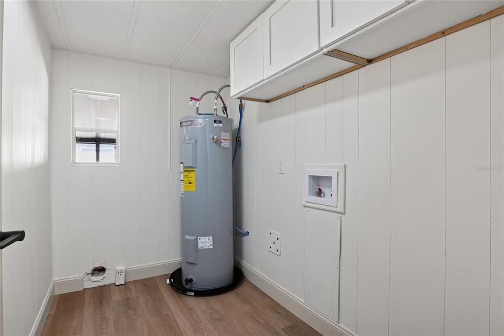 На продажу: $179,900 (2 спален, 2 ванн, 1090 Квадратных фут)