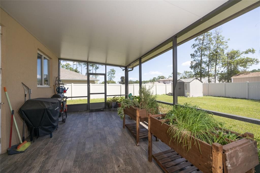 For Sale: $420,000 (4 beds, 2 baths, 2883 Square Feet)