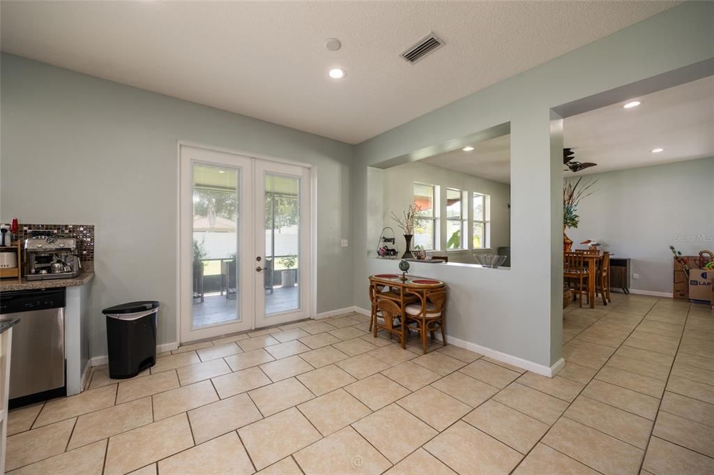 For Sale: $420,000 (4 beds, 2 baths, 2883 Square Feet)