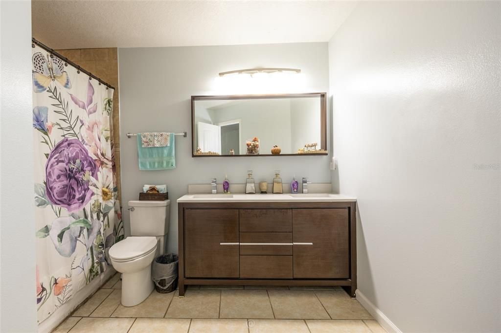 For Sale: $420,000 (4 beds, 2 baths, 2883 Square Feet)