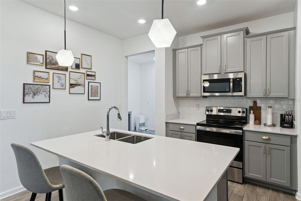 En Venta: $519,900 (4 camas, 3 baños, 2030 Pies cuadrados)