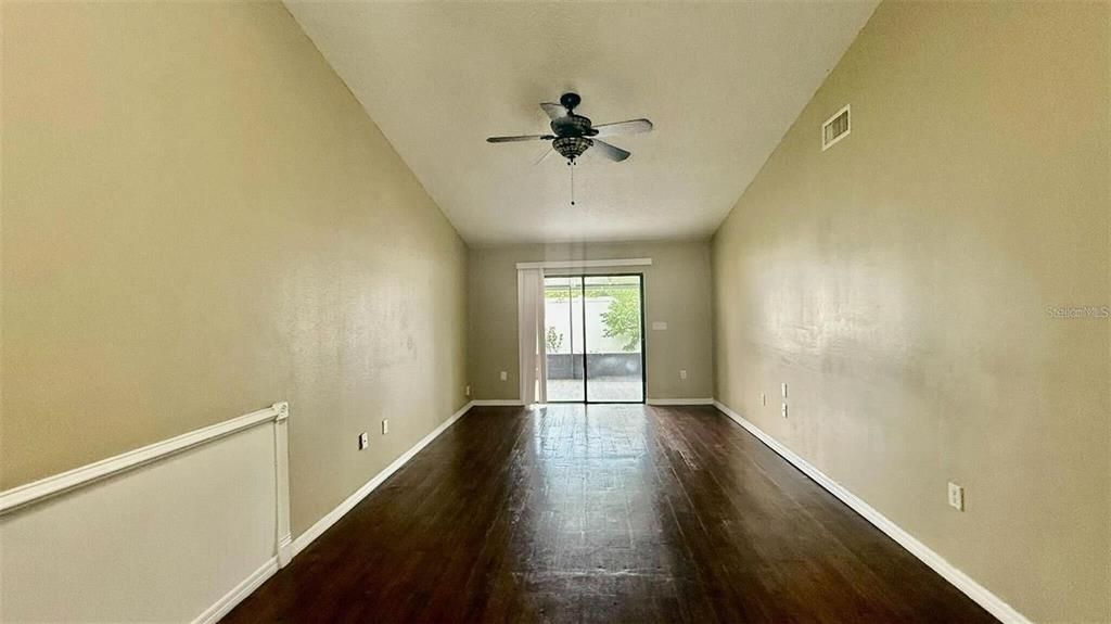 For Rent: $1,950 (3 beds, 2 baths, 1125 Square Feet)