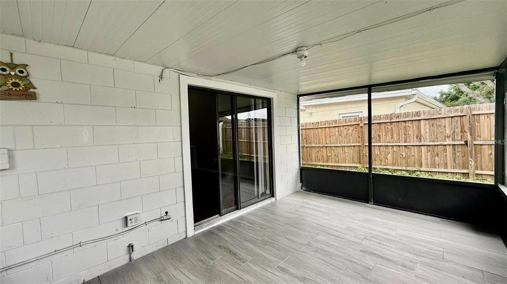 For Rent: $1,950 (3 beds, 2 baths, 1125 Square Feet)