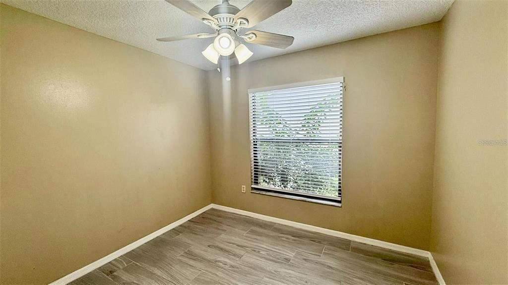 For Rent: $1,950 (3 beds, 2 baths, 1125 Square Feet)