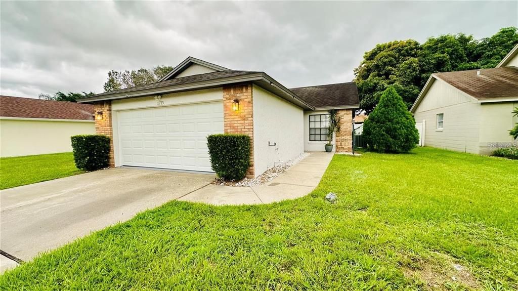 For Rent: $1,950 (3 beds, 2 baths, 1125 Square Feet)