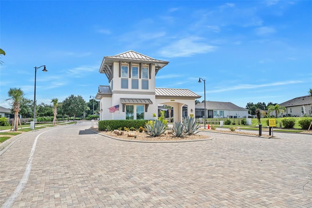 For Sale: $695,000 (3 beds, 3 baths, 2754 Square Feet)