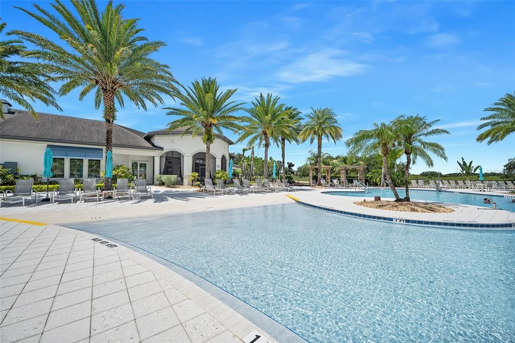 For Sale: $695,000 (3 beds, 3 baths, 2754 Square Feet)